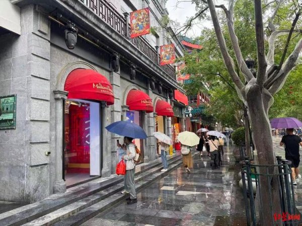 涨盈配 北京杜莎夫人蜡像馆将永久关闭，实探：目前每天客流量100人左右，闭馆后蜡像将运往其他馆